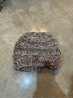 CC Chunky Knit Beanie in Marled Taupe